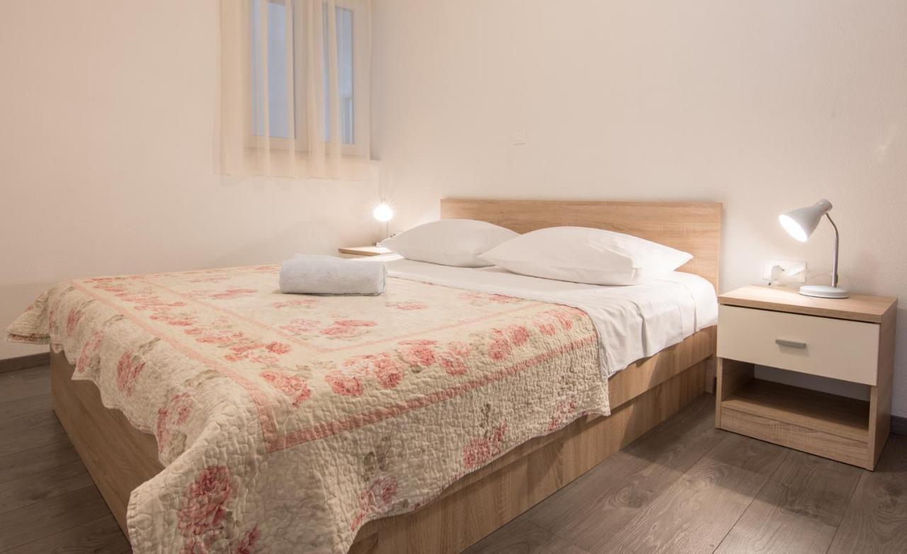 Apartments Mate Тучепи Екстер'єр фото